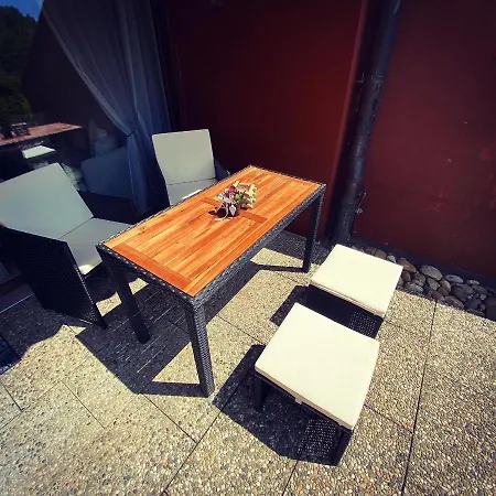 Ferienwohnung Guenter Im Tonbachtal بيرسبرون