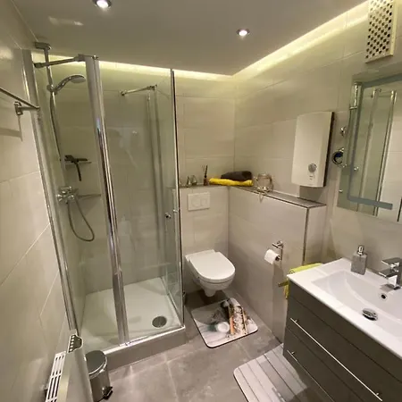 شقة Ferienwohnung Guenter Im Tonbachtal بيرسبرون