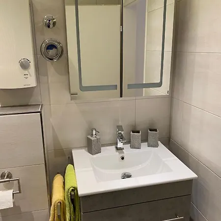Ferienwohnung Guenter Im Tonbachtal شقة بيرسبرون