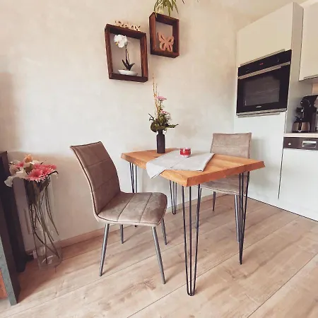 شقة Ferienwohnung Guenter Im Tonbachtal